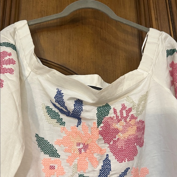 Ann Taylor Linen White Blouse Colorful Embroidered Floral Puff Sleeve Top Medium - Picture 7 of 11